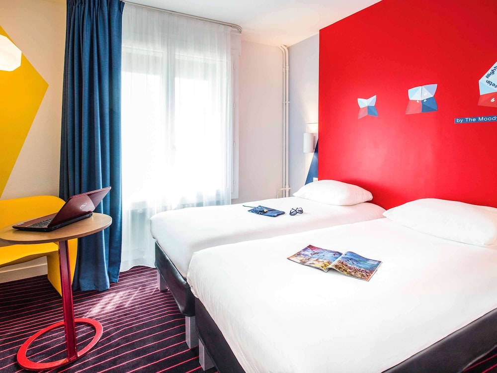 Standard Twin Room, 2 Twin Beds - Photo 2