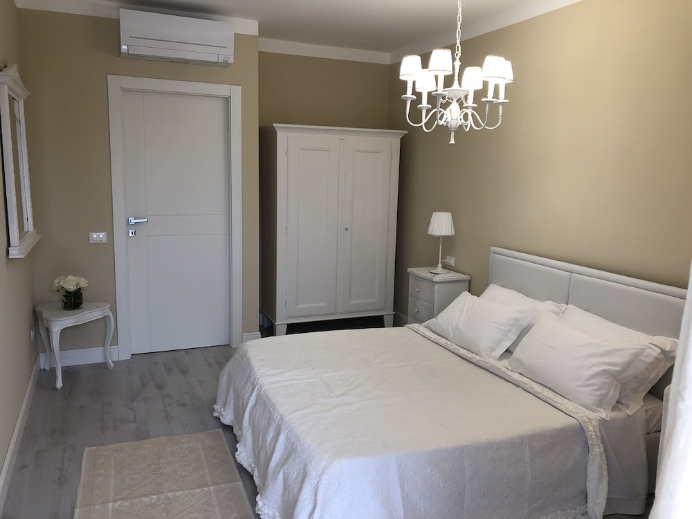 Basic Room, Garden View (Arianna) photo 1