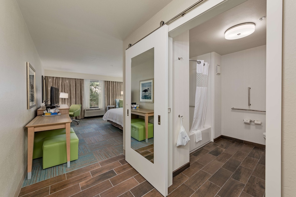 Room, 1 King Bed, Accessible photo 2