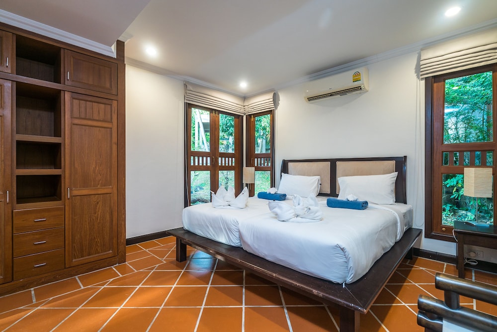 Traditional Villa, Garden View photo 2