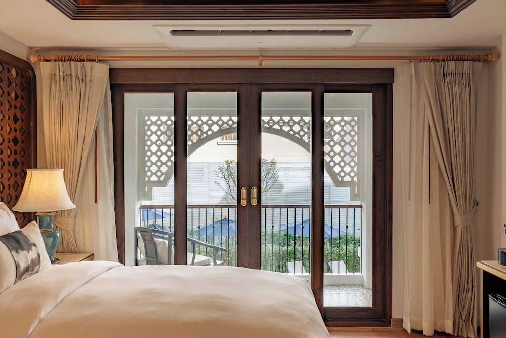 Chino Deluxe Double with Balcony