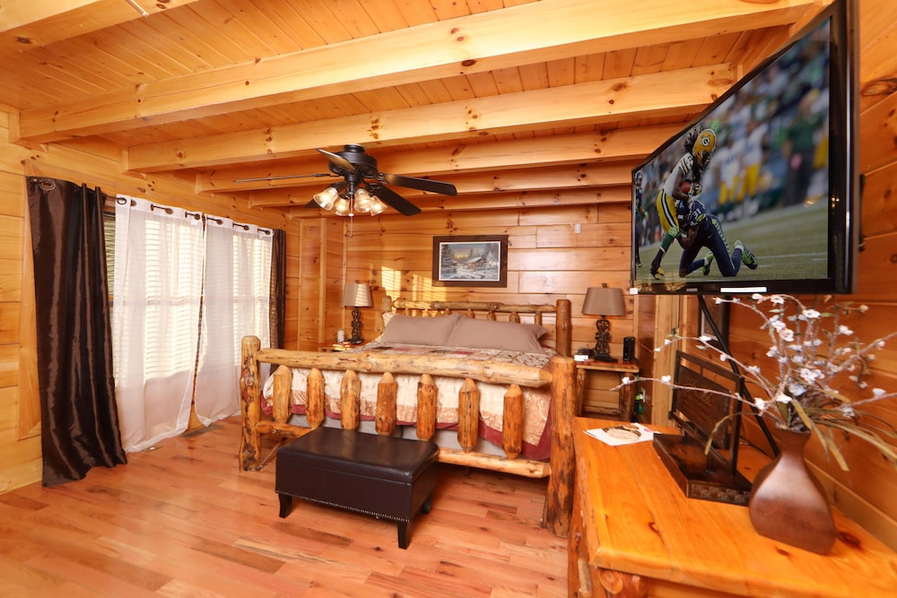 Cabin, Multiple Beds, Hot Tub