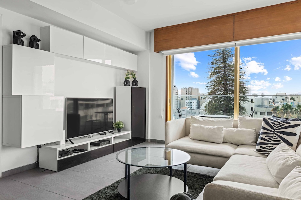 Luxury Apartment, Partial Sea View