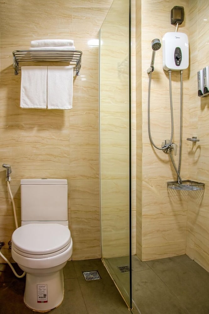 Superior Twin Room, City View photo 2