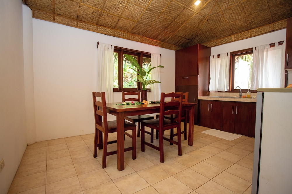 Traditional Bungalow photo 3