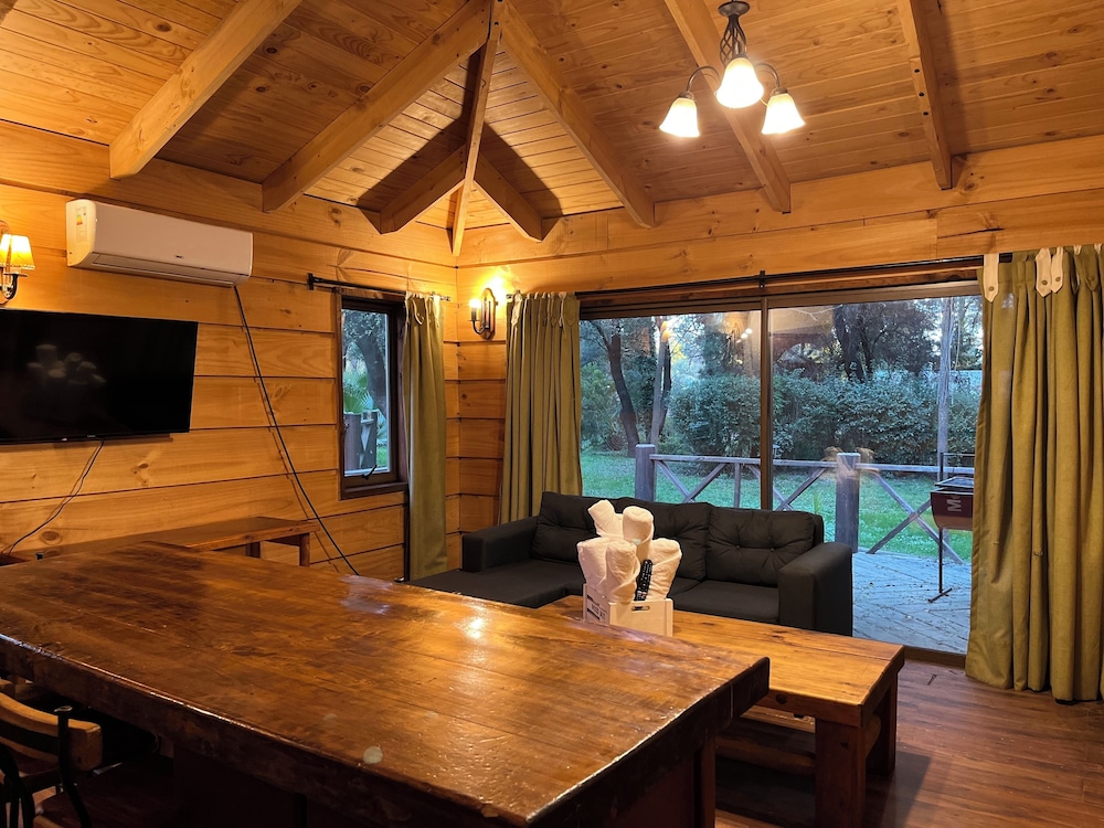 Cabin, 3 Bedrooms, Pets Allowed, Garden View photo 3
