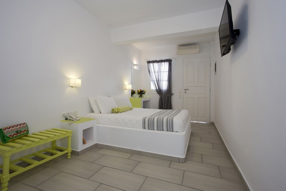 Standard Double or Twin Room - Photo 6