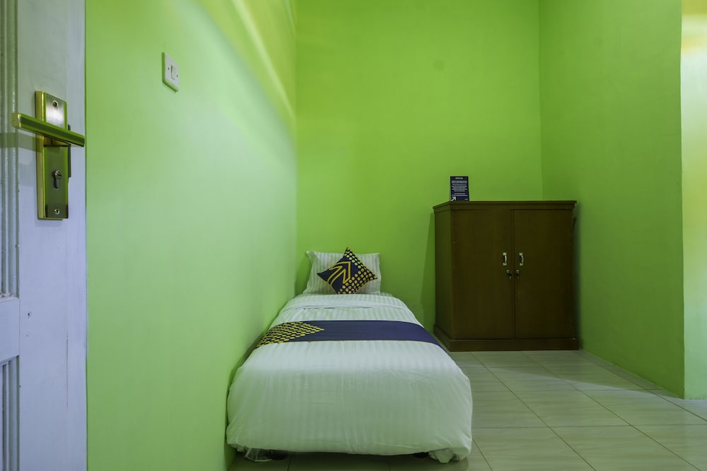 Economy Single Room