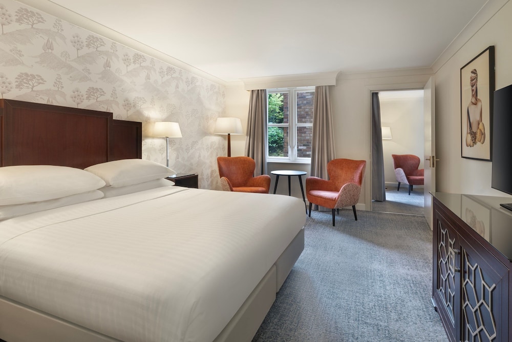 Junior Suite, 1 King Bed - Photo 4