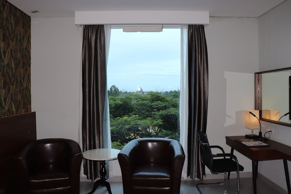 Executive Double Room (Executive Business Room) - Photo 2