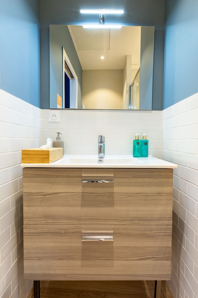 Standard Studio, Ensuite - Photo 7
