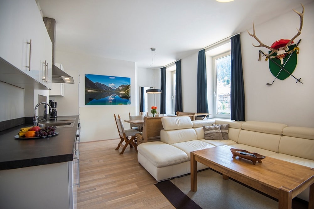 Apartment photo 3