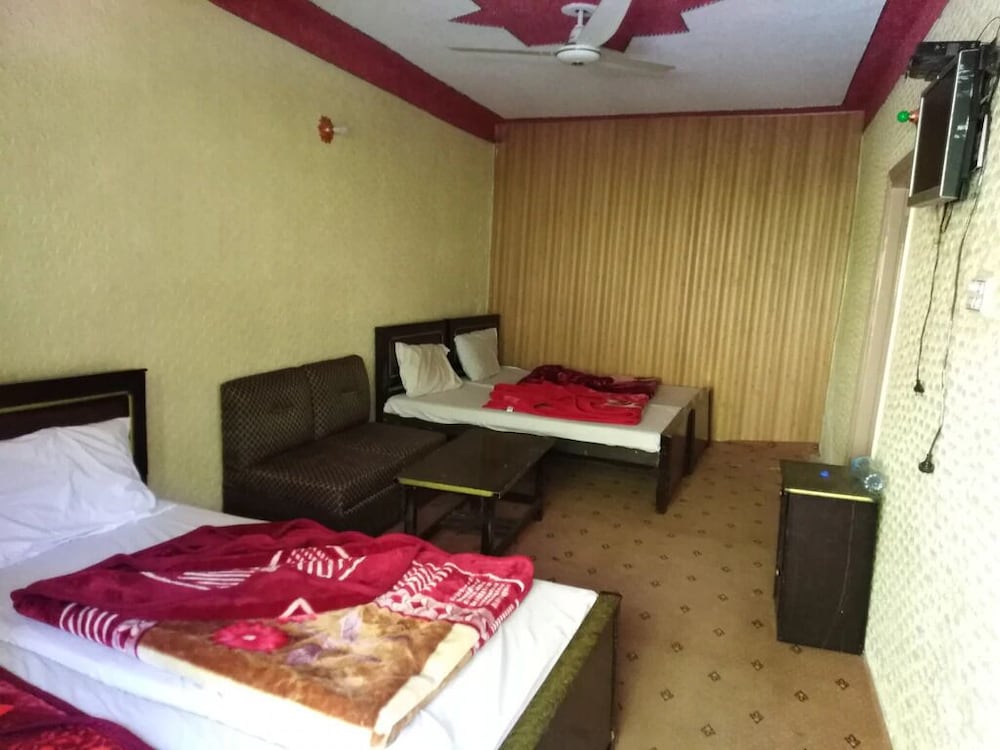 Basic Triple Room photo 3