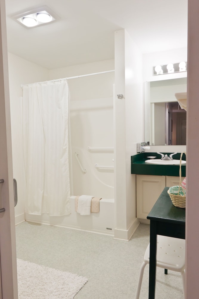 Family Suite Deluxe - Photo 13