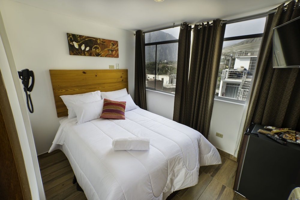Standard Room, 1 Bedroom, Private Bathroom, Pool View photo 1