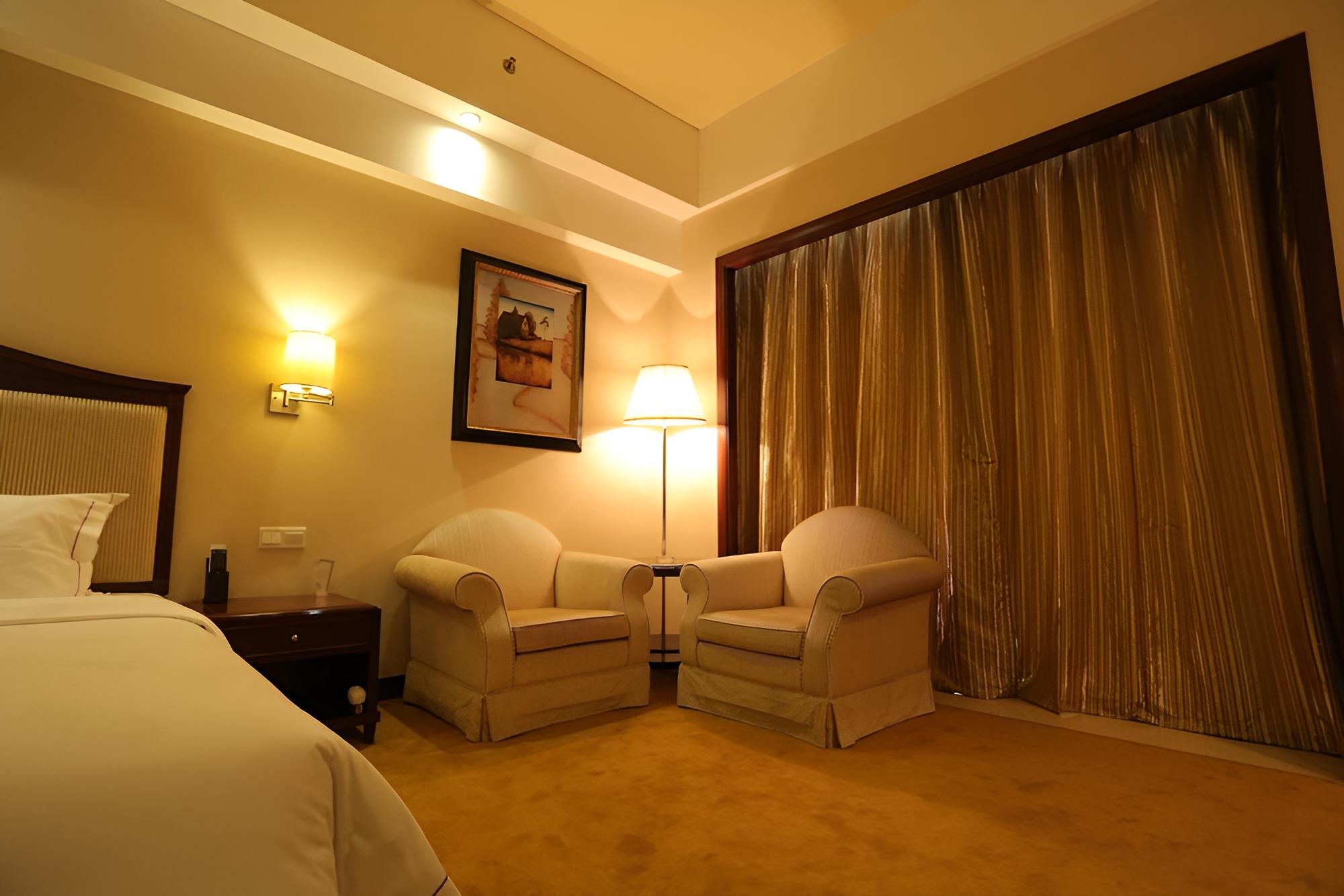 Executive Room, 1 King Bed photo 2