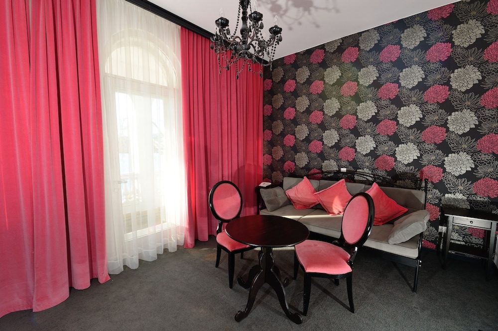 Suite, 1 Bedroom, Balcony, Lakeside photo 3