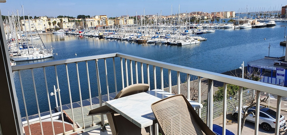 Panoramic Room, Balcony, Marina View photo 1