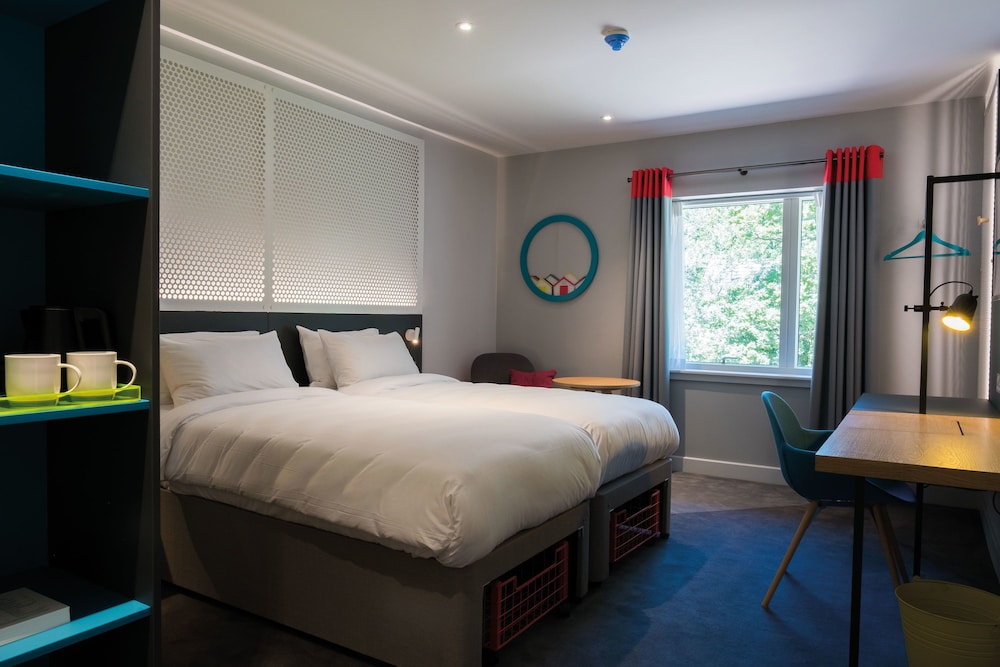 Twin Room, Accessible photo 1