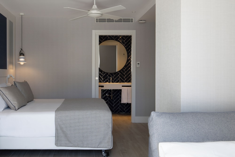 Premium Triple Room, Terrace, Sea View photo 3