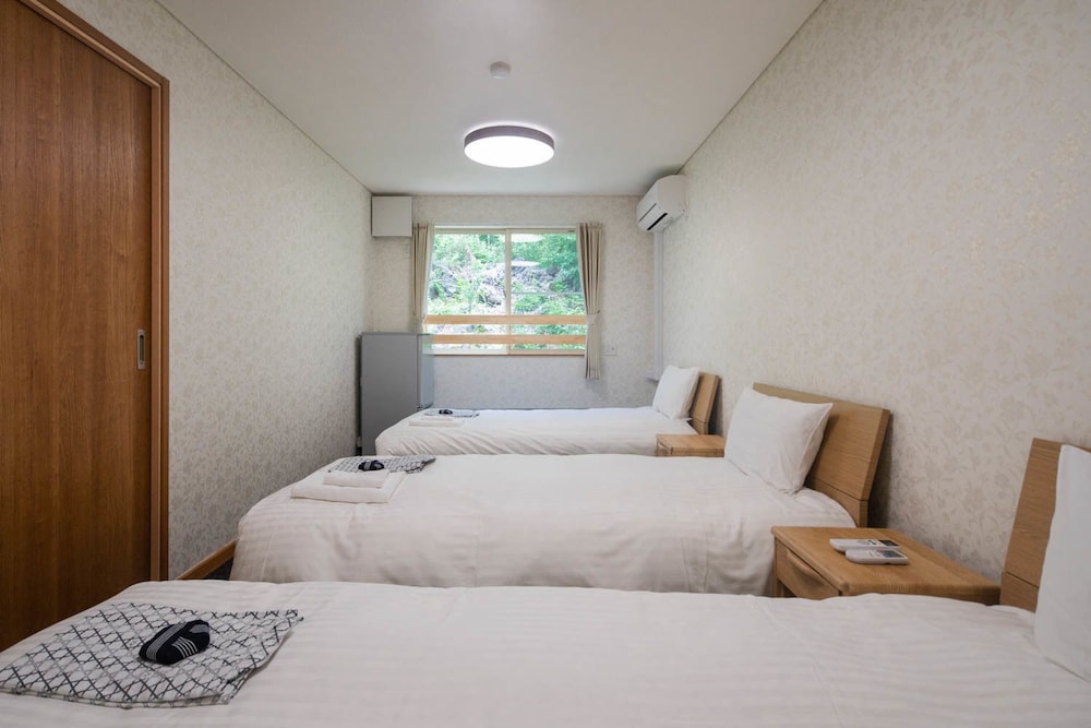 [Main Building] Japanese And Western Style Family Room With Shower Only, Non Smoking photo 2