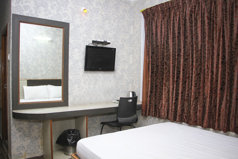 Semi Deluxe Room photo 3