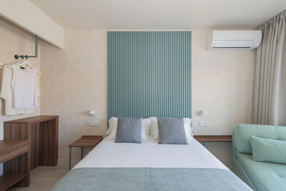 Standard Room, Balcony - Photo 1