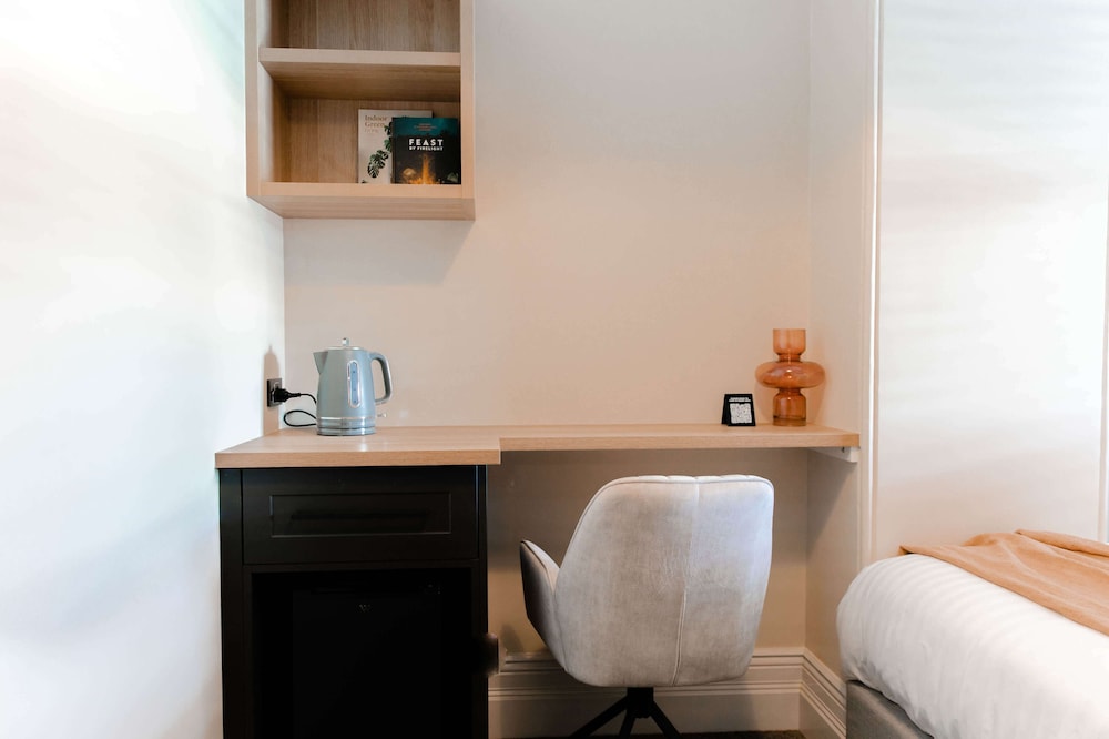 Premium Single Room photo 2