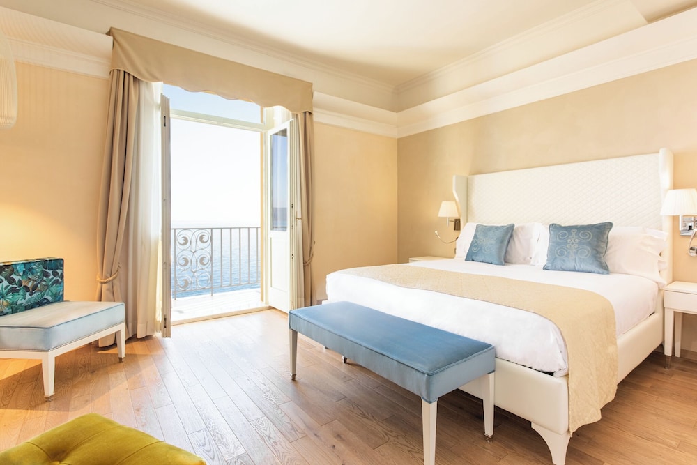 Superior Room, Lake View with balcony or terrace