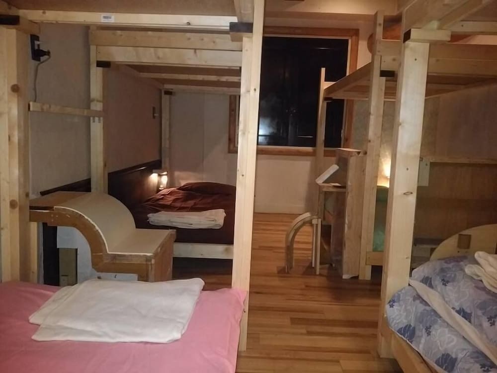 Dormitory Room 3 (Wood) photo 2