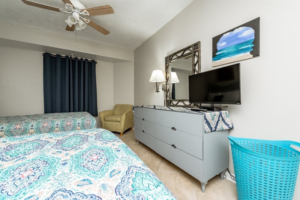 Condo (Unit 1807)