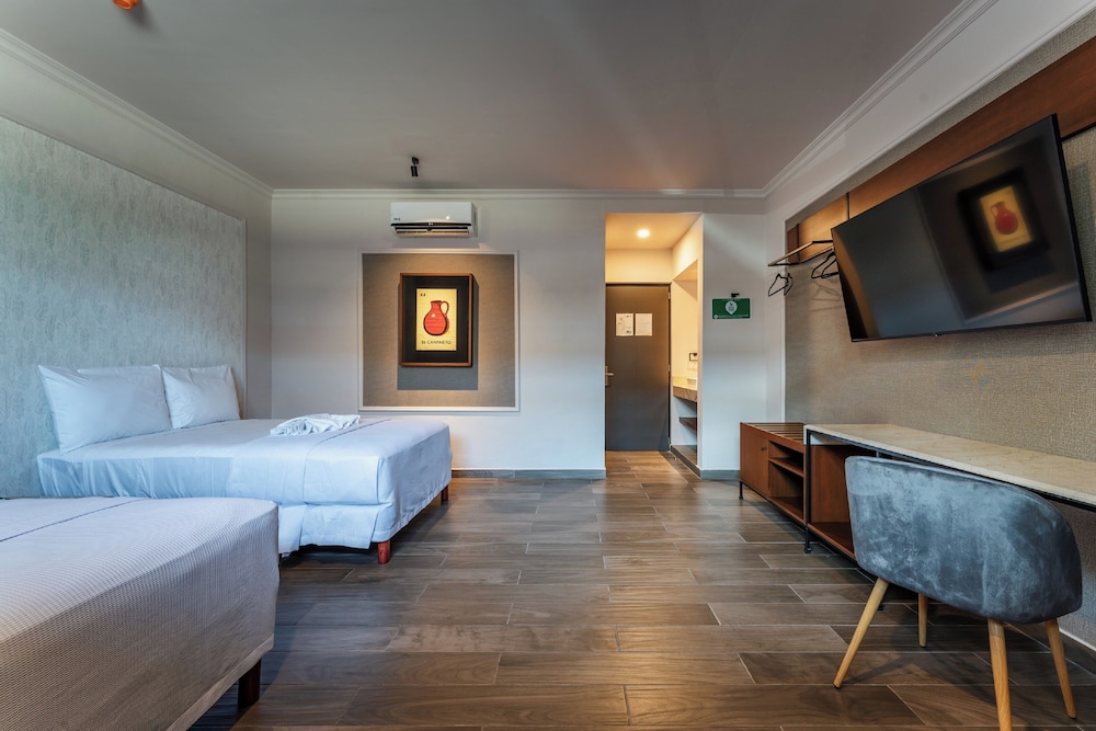 Double Room - Photo 8