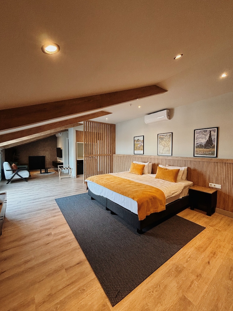 King Suite with Sea View photo 1