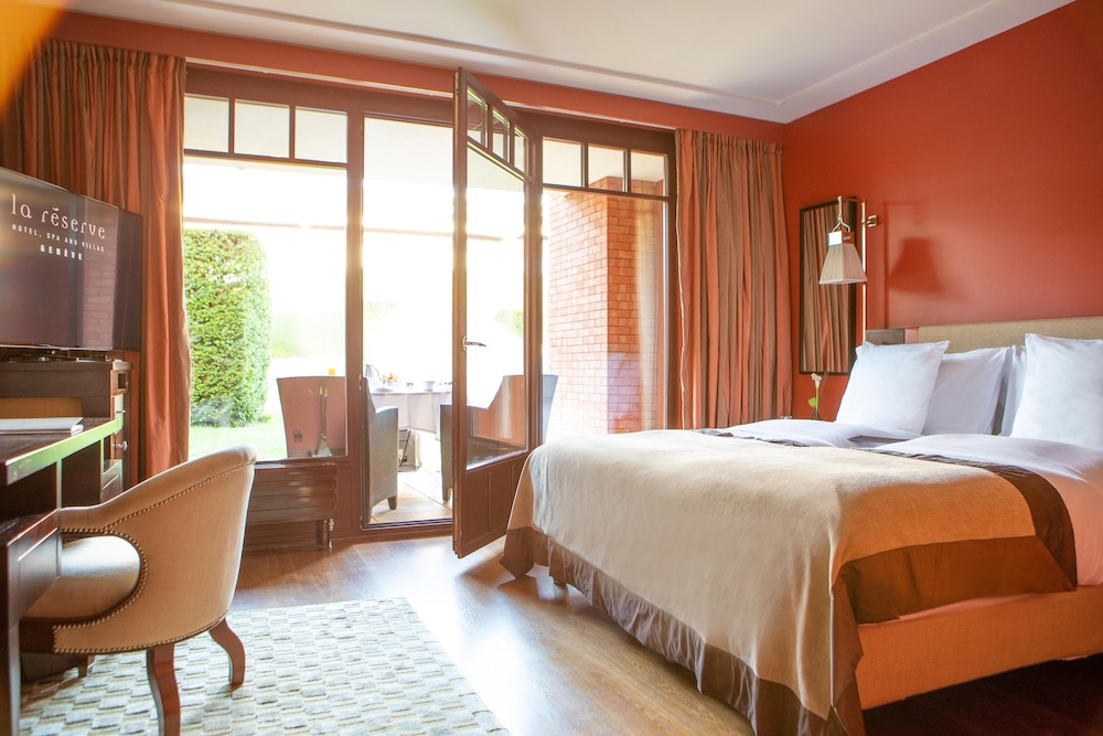 Executive Room, 1 King Bed - Photo 1
