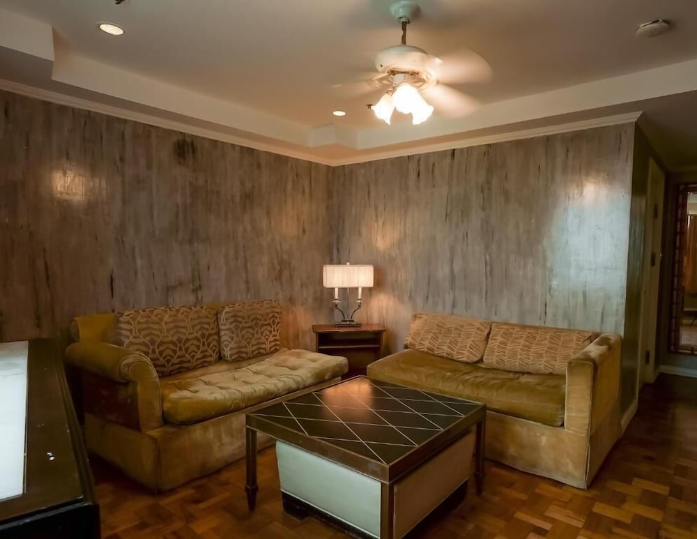 Studio Suite photo 3