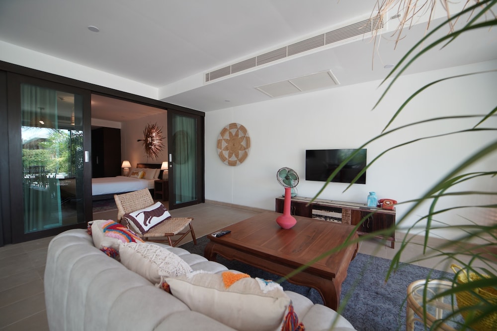 Premium One Bedroom Apartment - Photo 2