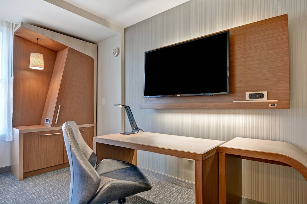 Suite, Multiple Beds photo 1