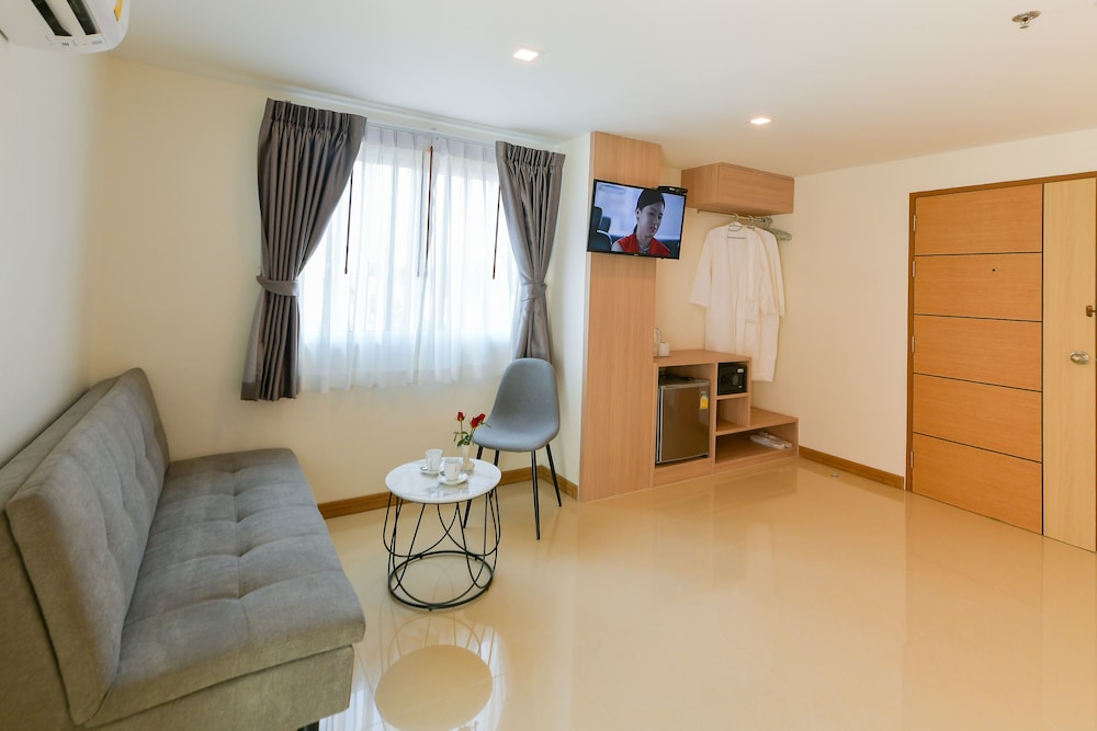 Family Studio - Photo 4
