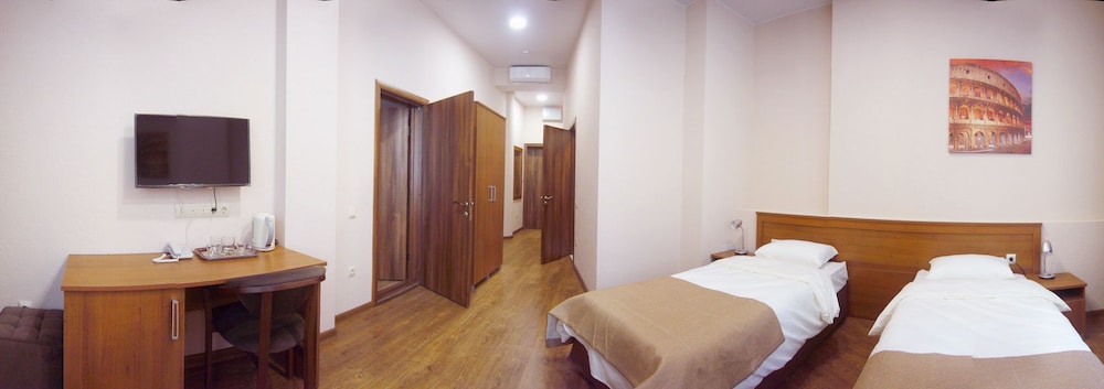 Standard Double Or Twin Room photo 2