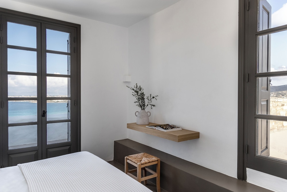 Azure  Villa, 5 Bedrooms, Private Pool, Sea View - Photo 9