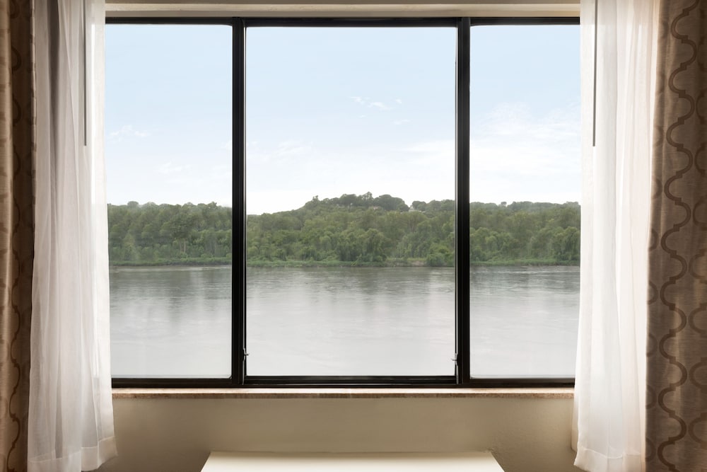 Standard Room, 2 Queen Beds, River View - Photo 6