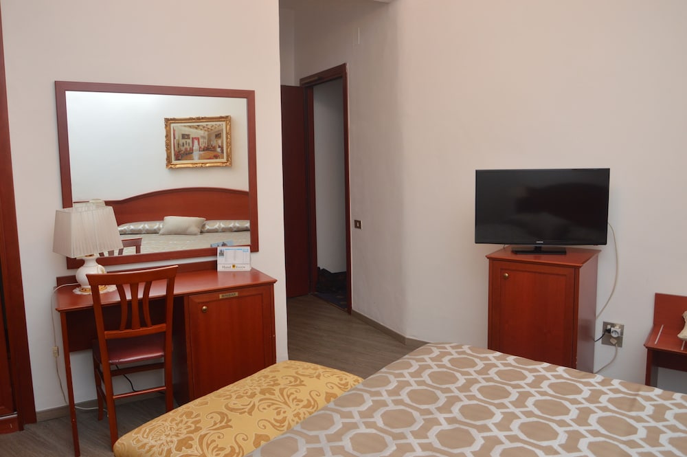 Comfort Double Or Twin Room photo 3