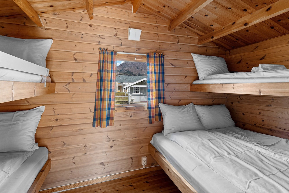 Economy Cabin (5 Persons) photo 1