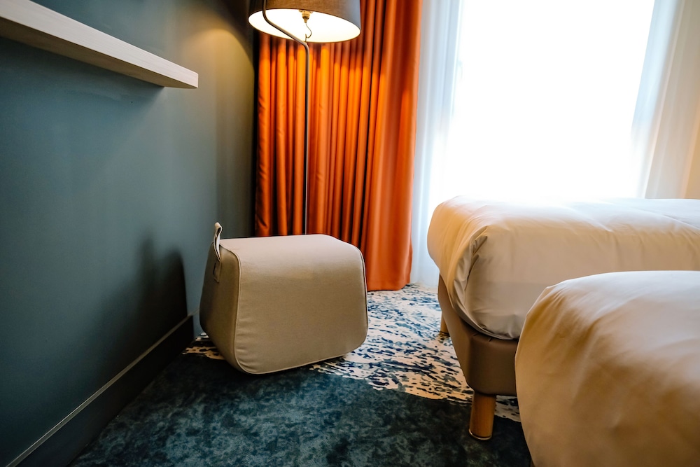 Standard Twin Room - Photo 7