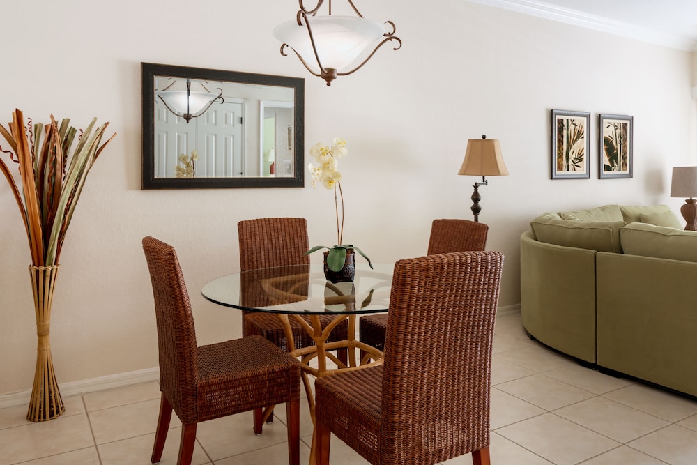 Deluxe Suite, 2 Bedrooms, Kitchen - Photo 3