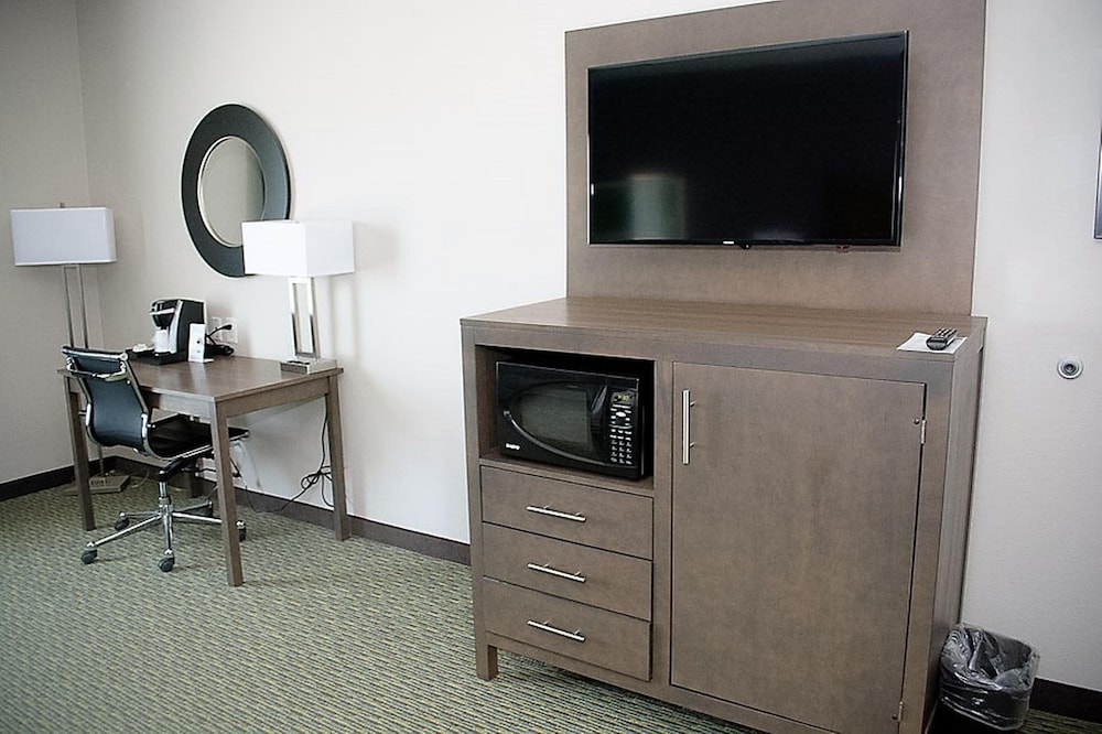 Suite, Multiple Beds - Photo 1