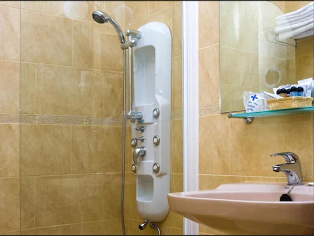 Superior Double Room (Deluxe) - Photo 5