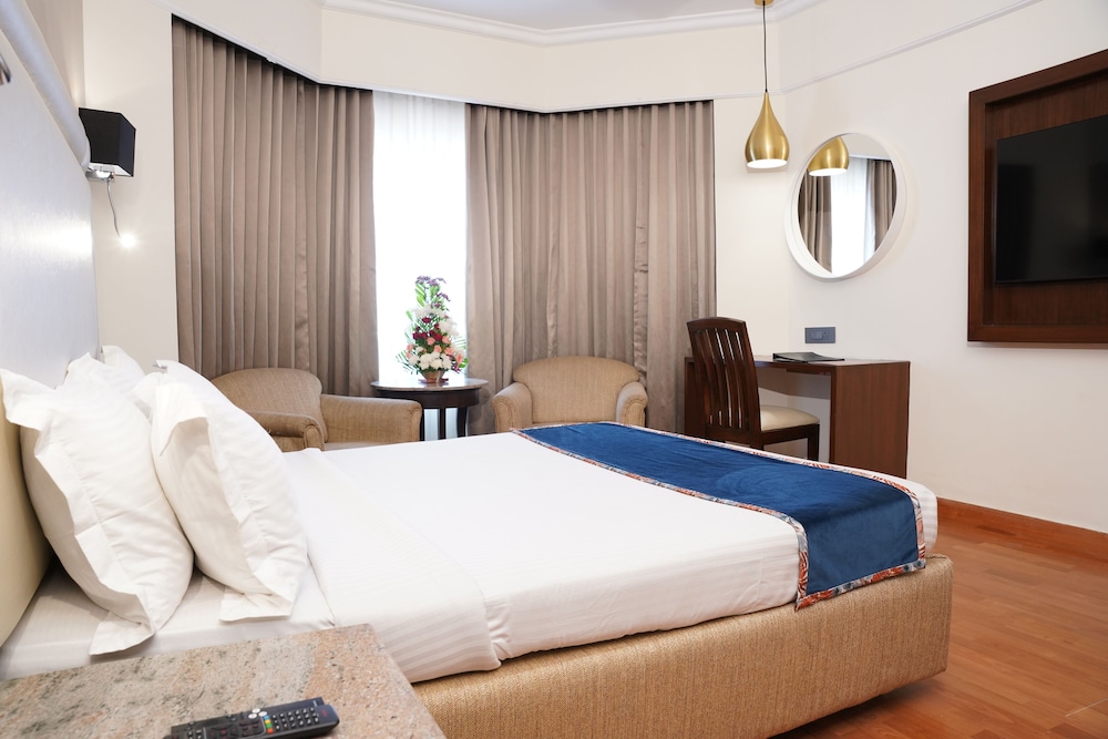 Katriya Superior Suite - Photo 4