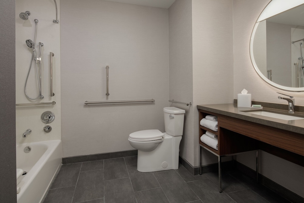 Suite, Multiple Beds - Photo 5