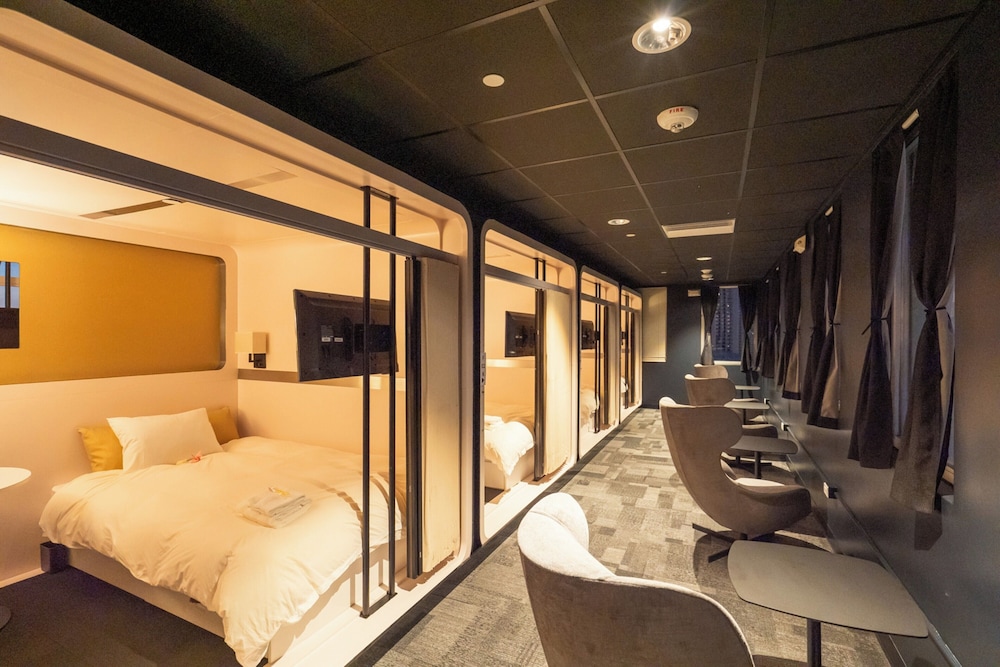 FIRST CLASS, Non Smoking